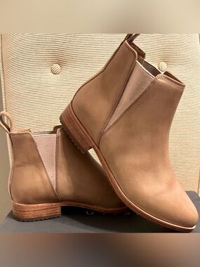 NWT Nisolo Everyday Chelsea Women’s Ankle Boots - Sizes 6 & 9.5